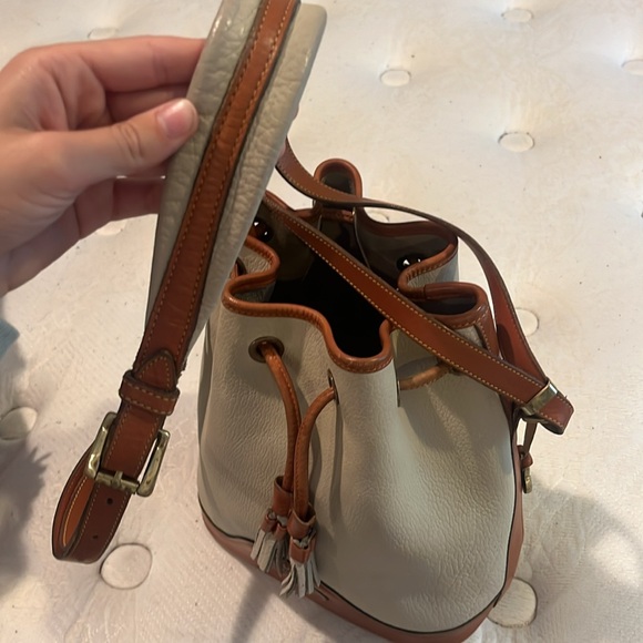 Vintage Dooney & Burke bucket bag - Picture 3 of 4
